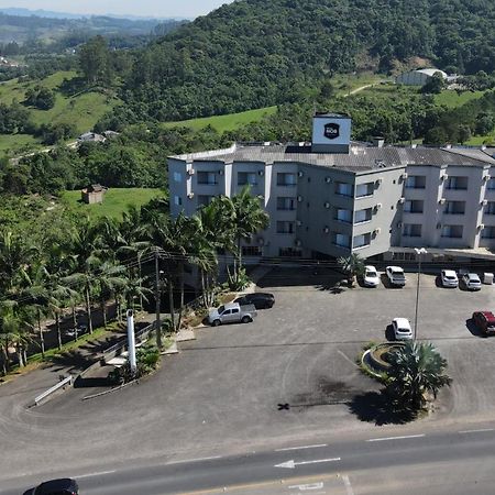 Real Nob Hotel 오를레앙스 외부 사진