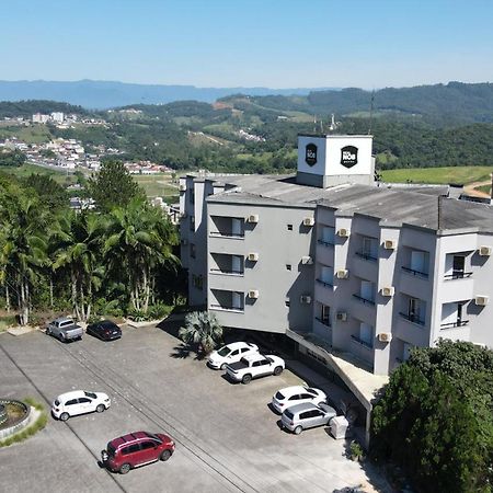 Real Nob Hotel 오를레앙스 외부 사진