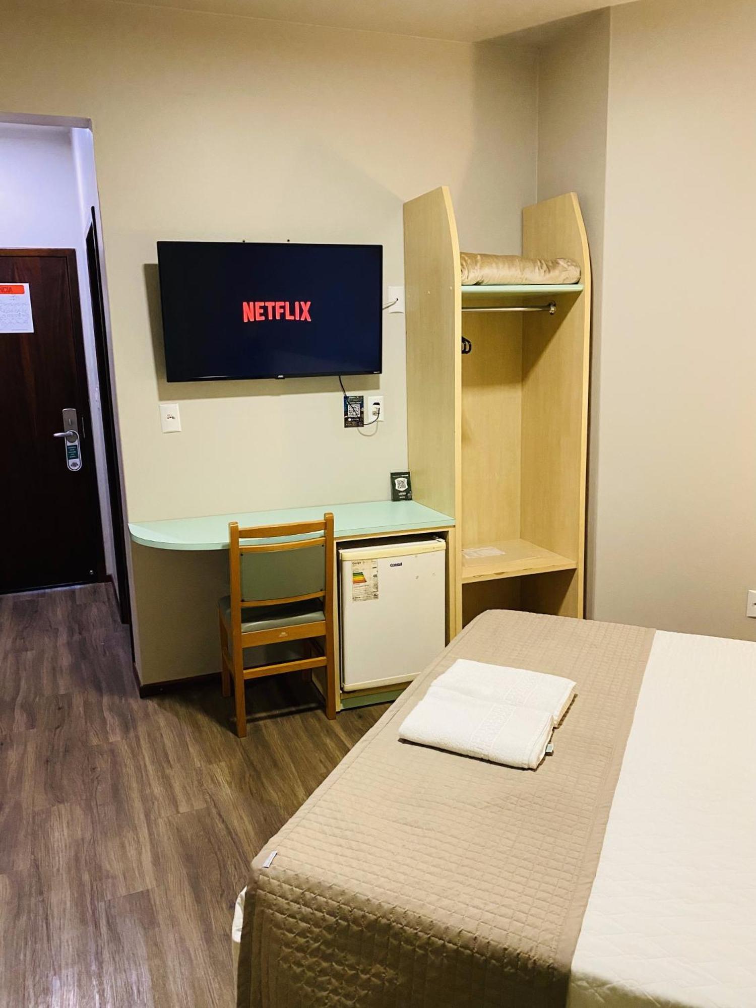 Real Nob Hotel 오를레앙스 외부 사진