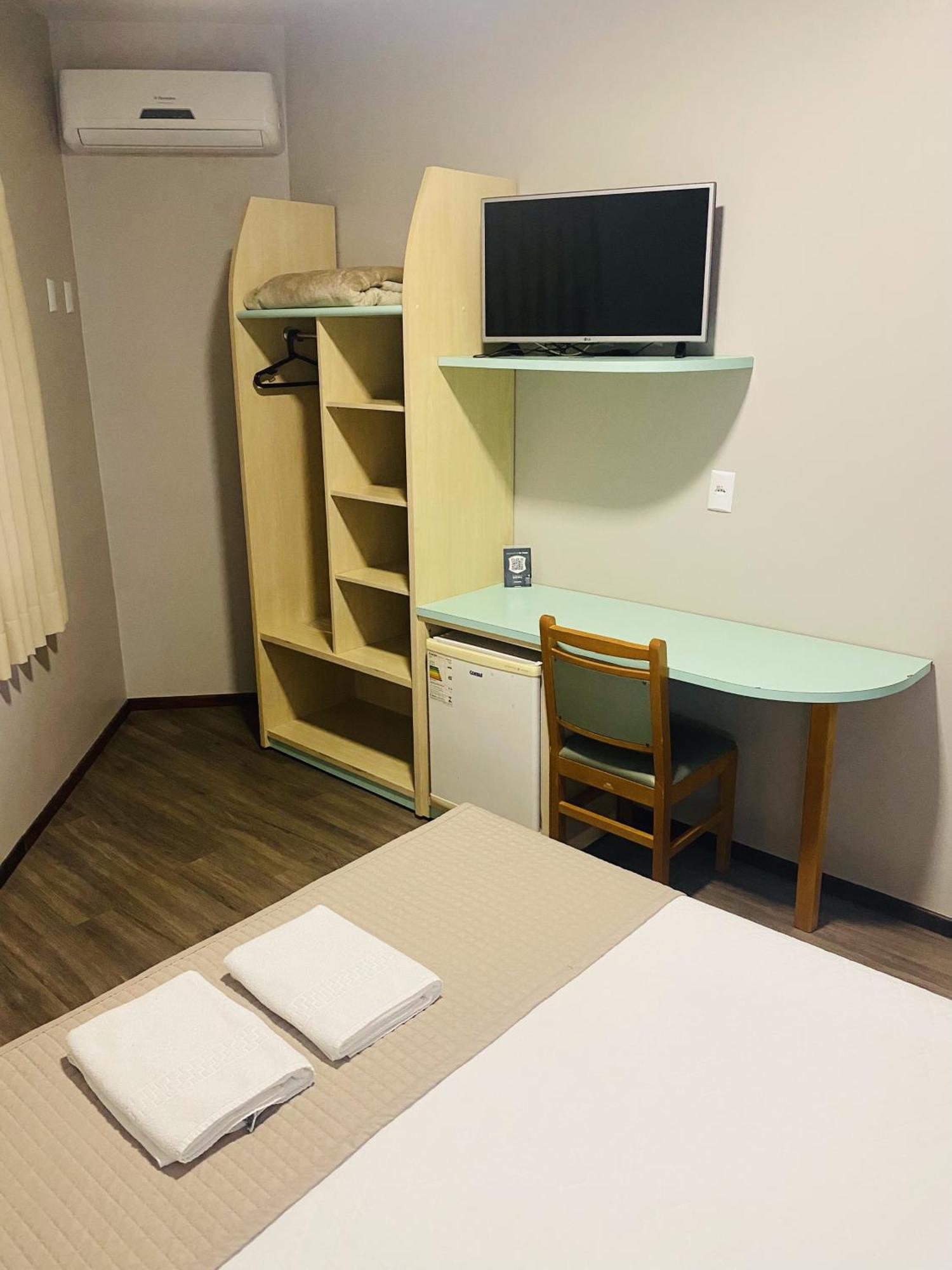 Real Nob Hotel 오를레앙스 외부 사진