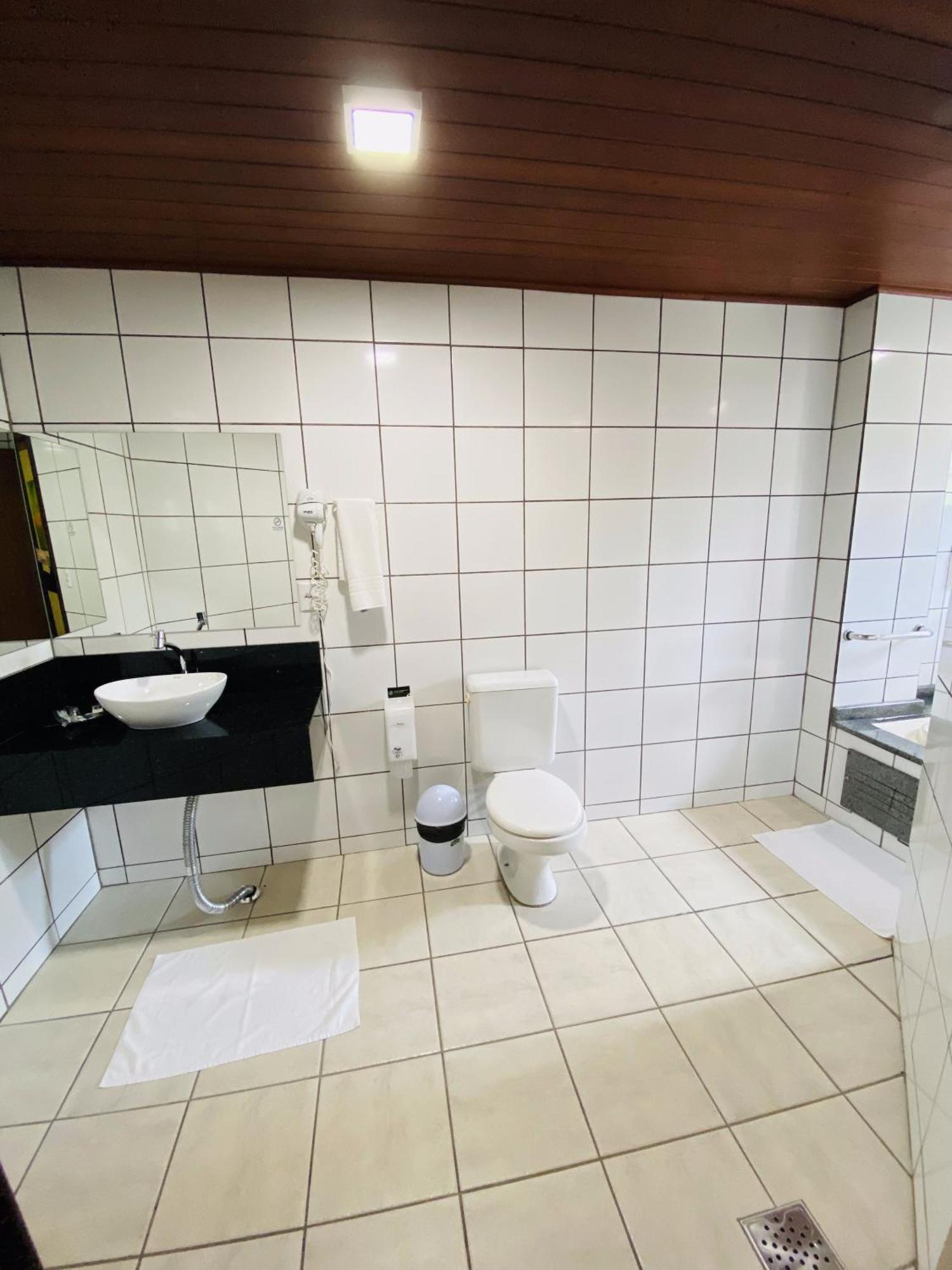 Real Nob Hotel 오를레앙스 외부 사진