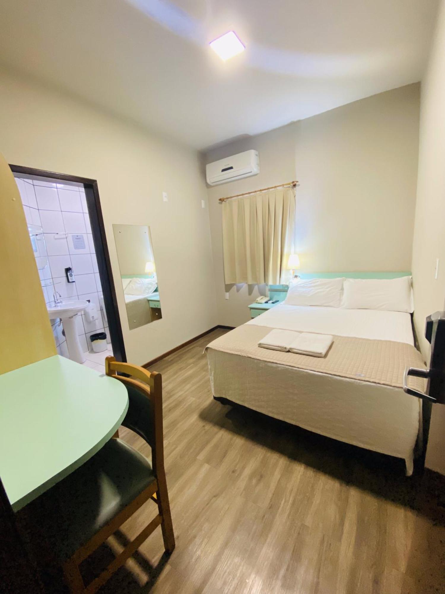 Real Nob Hotel 오를레앙스 외부 사진