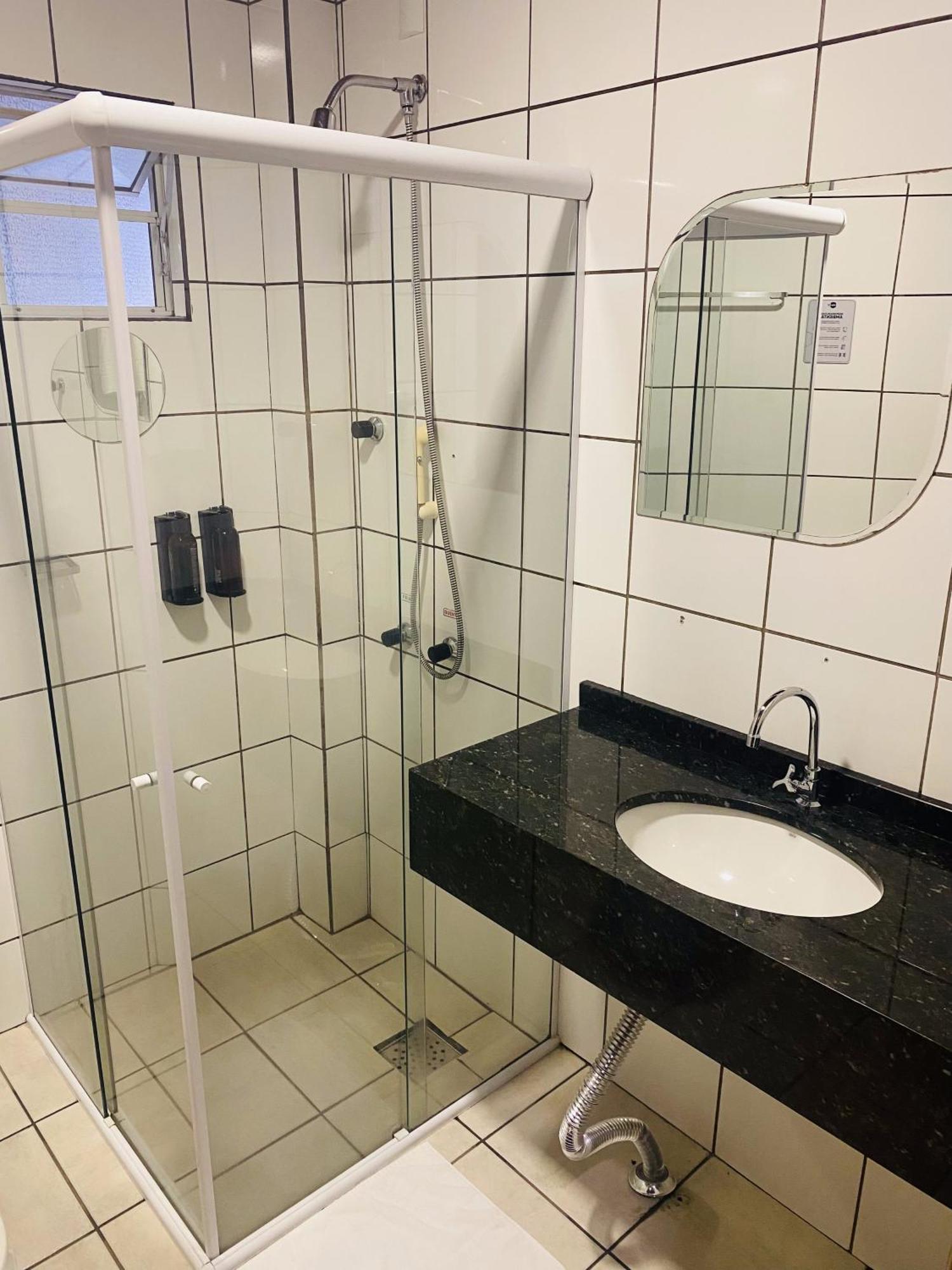 Real Nob Hotel 오를레앙스 외부 사진