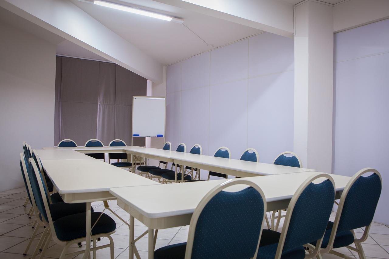Real Nob Hotel 오를레앙스 외부 사진