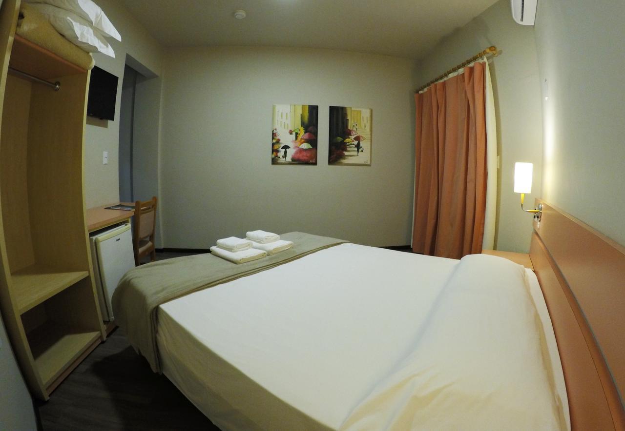 Real Nob Hotel 오를레앙스 외부 사진